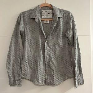 Frank & Eileen Barry Polka Dot button down shirt XS